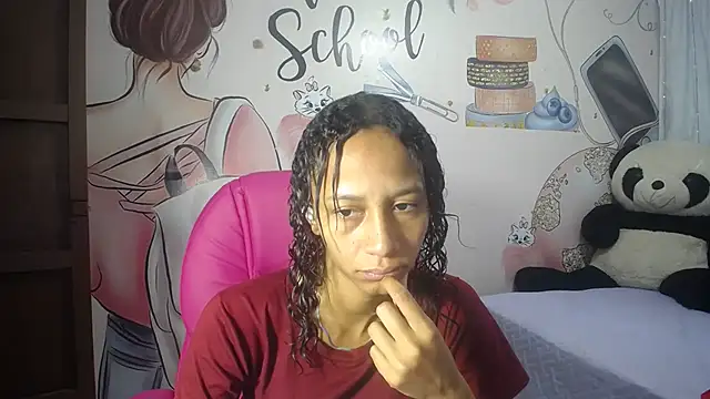 Snapshot of EMMA_SWEETT1 chatting on 1, 10, 2025 EMMA SWEETT1 online show from 1, 10, 2025