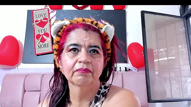 Snapshot of RoxetteMature chatting on 7, 2, 2025 RoxetteMature online show from 7, 2, 2025