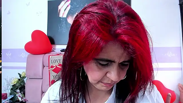 Snapshot of RoxetteMature chatting on 8, 2, 2025 RoxetteMature online show from 8, 2, 2025