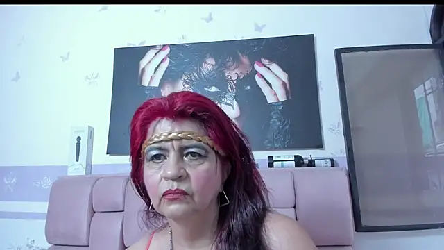 Snapshot of RoxetteMature chatting on 6, 3, 2025 RoxetteMature online show from 6, 3, 2025