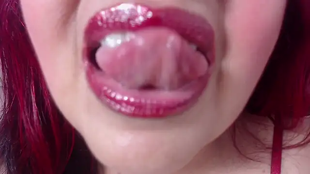 Snapshot of RoxetteMature chatting on 15, 10, 2025 RoxetteMature online show from 15, 10, 2025