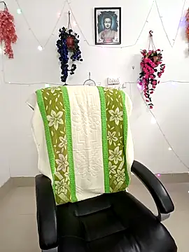 YOUR LOVELY-40 online show from 7, 3, 2026