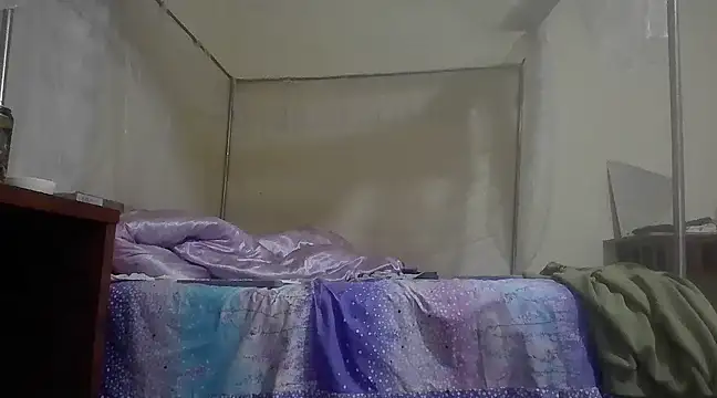 kisstoyousoon2024 online show from 12, 1, 2025