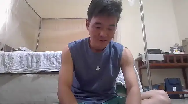 kisstoyousoon2024 online show from 17, 2, 2025