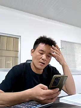 kisstoyousoon2024 online show from 11, 9, 2025