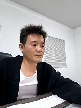 kisstoyousoon2024 online show from 17, 9, 2025