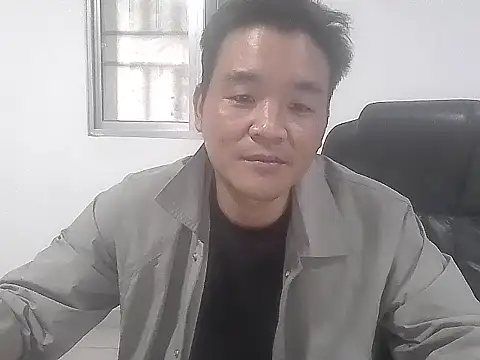 kisstoyousoon2024 online show from 14, 11, 2025