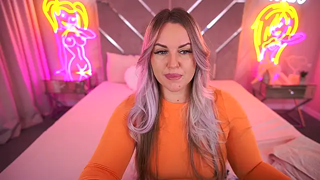 Snapshot of KiraCandyS chatting on 27, 10, 2025 KiraCandyS online show from 27, 10, 2025