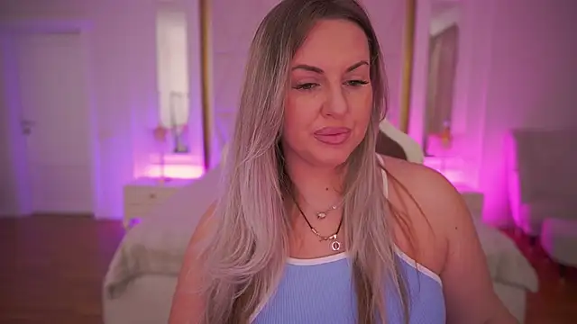 KiraCandyS online show from 11, 2, 2026