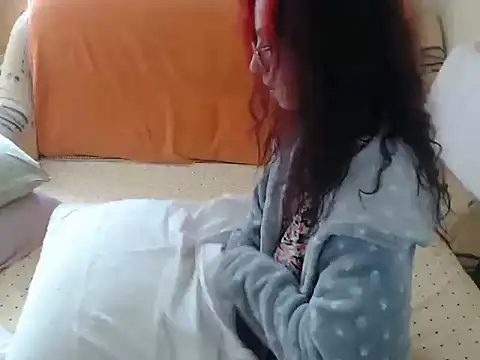 Snapshot of Emmatoo chatting on 2, 10, 2025 Emmatoo online show from 2, 10, 2025