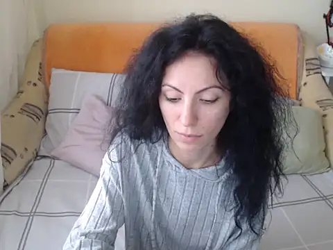 Snapshot of Emmatoo chatting on 13, 11, 2025 Emmatoo online show from 13, 11, 2025