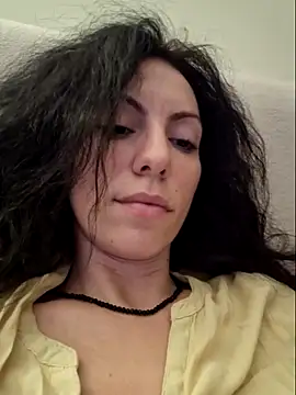 Snapshot of Emmatoo chatting on 18, 12, 2025 Emmatoo online show from 18, 12, 2025