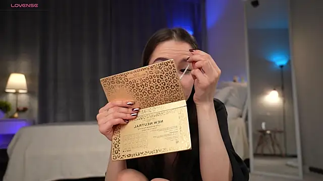 Amely Young online show from 14, 11, 2025