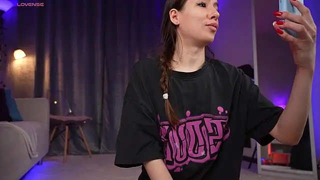 Amely Young online show from 12, 3, 2026