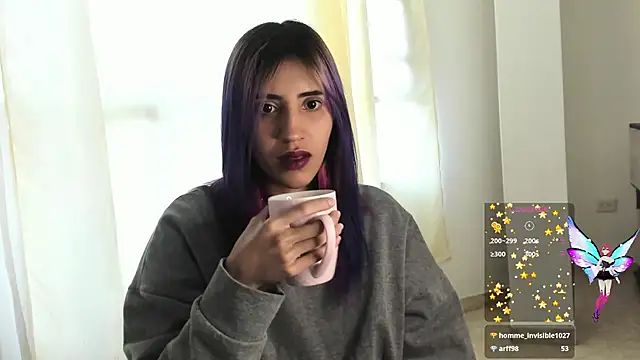 Snapshot of linnie_ chatting on 12, 12, 2024 linnie  online show from 12, 12, 2024