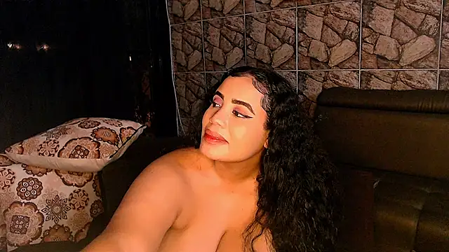 Emmacamille online show from 27, 2, 2025