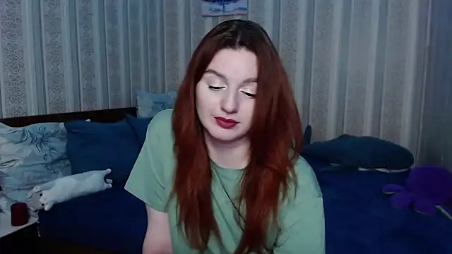 Snapshot of JulthHell chatting on 2, 10, 2025 JulthHell online show from 2, 10, 2025