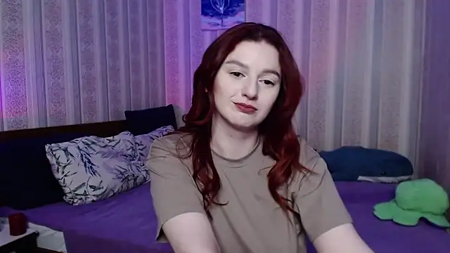 Snapshot of JulthHell chatting on 5, 12, 2025 JulthHell online show from 5, 12, 2025