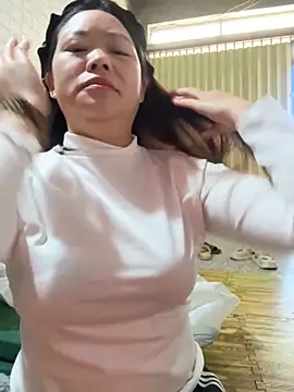 Snapshot of Hellen_111 chatting on 28, 11, 2025 Hellen 111 online show from 28, 11, 2025