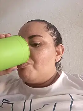 tetasgrandes karol online show from 5, 4, 2026