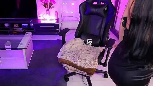 Snapshot of Beauty_Anne chatting on 6, 3, 2025 Beauty Anne online show from 6, 3, 2025