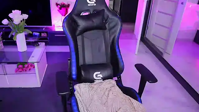 Snapshot of Beauty_Anne chatting on 13, 3, 2025 Beauty Anne online show from 13, 3, 2025