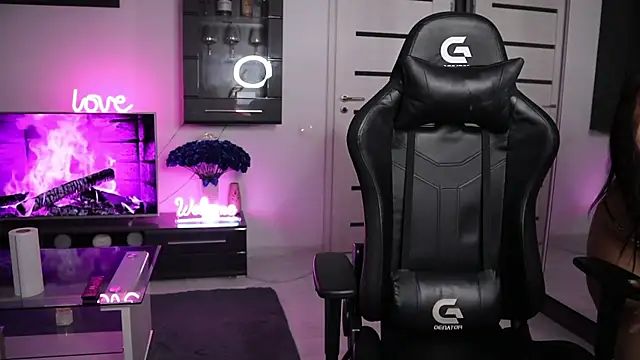 Snapshot of Beauty_Anne chatting on 21, 11, 2025 Beauty Anne online show from 21, 11, 2025