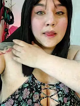 Snapshot of ItsNaiixa chatting on 5, 10, 2025 ItsNaiixa online show from 5, 10, 2025