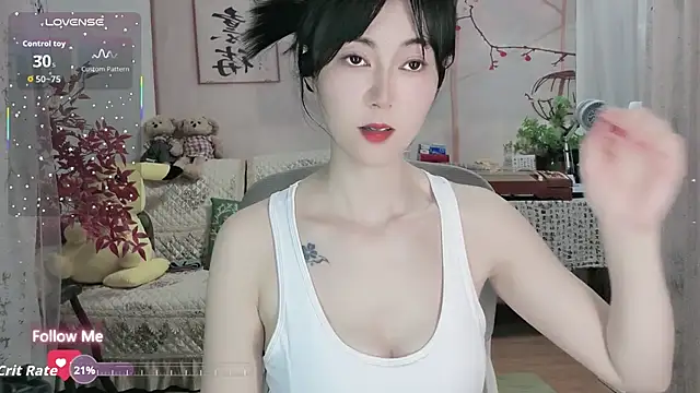 Snapshot of Lisa-s chatting on 6, 10, 2025 Lisa-s online show from 6, 10, 2025