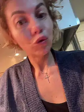 Snapshot of tanyagrey chatting on 6, 11, 2025 tanyagrey online show from 6, 11, 2025