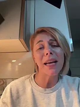 Snapshot of tanyagrey chatting on 21, 12, 2025 tanyagrey online show from 21, 12, 2025