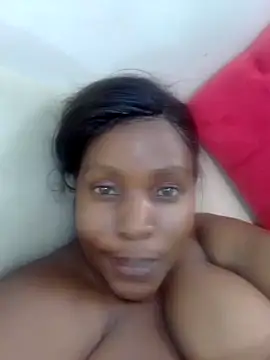 Snapshot of GaggingQueenxx chatting on 21, 2, 2025 GaggingQueenxx online show from 21, 2, 2025