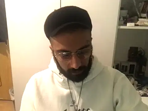 Snapshot of MasterKARATASSAKK chatting on 28, 2, 2025 MasterKARATASSAKK online show from 28, 2, 2025