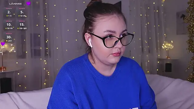 Mia  Peach online show from 10, 1, 2025