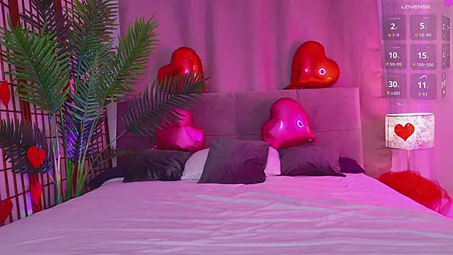 Mia  Peach online show from 12, 2, 2025