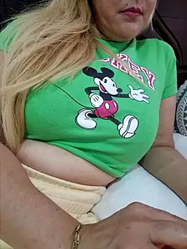 Snapshot of lamorbosa37 chatting on 14, 3, 2025 lamorbosa37 online show from 14, 3, 2025