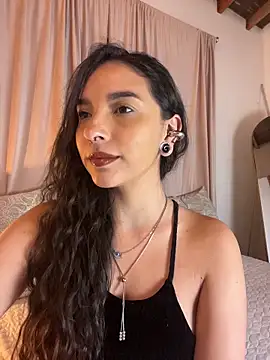 Snapshot of ThaliaRivera_ chatting on 5, 6, 2026 ThaliaRivera online show from 5, 6, 2026
