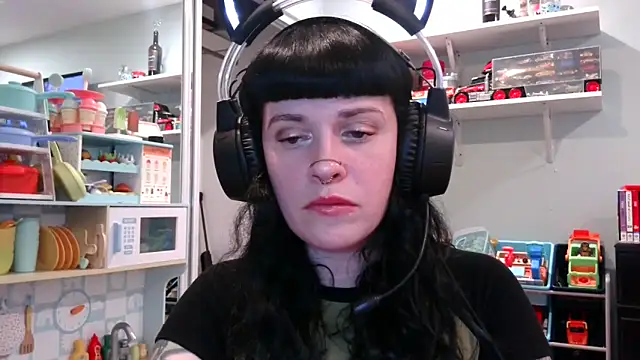 Snapshot of Marcelinegoddess chatting on 4, 3, 2025 Marcelinegoddess online show from 4, 3, 2025