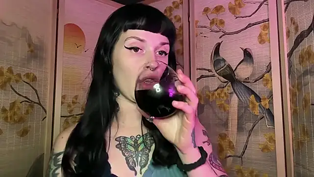 Snapshot of Marcelinegoddess chatting on 4, 6, 2026 Marcelinegoddess online show from 4, 6, 2026