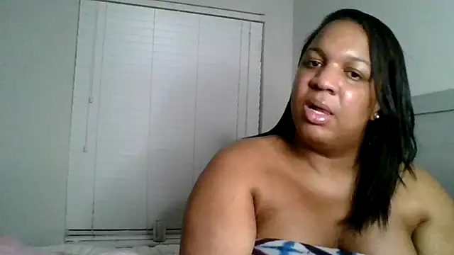 Snapshot of Badgirlbrittt chatting on 5, 12, 2024 Badgirlbrittt online show from 5, 12, 2024
