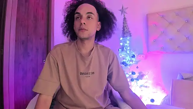 Snapshot of BarbieVenus chatting on 17, 12, 2025 BarbieVenus online show from 17, 12, 2025