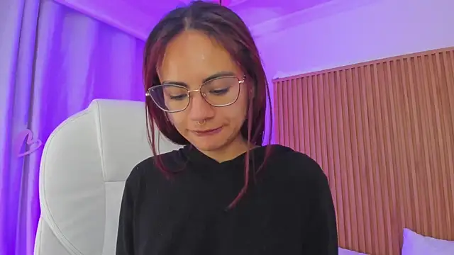 sophiecherry  online show from 15, 3, 2025