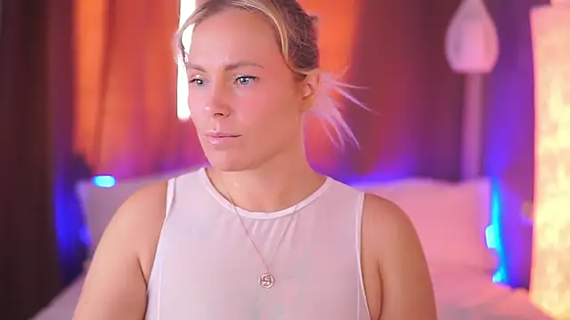 Snapshot of Charming_Daphny chatting on 14, 9, 2025 Charming Daphny online show from 14, 9, 2025