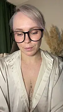 Charming Daphny online show from 21, 5, 2026