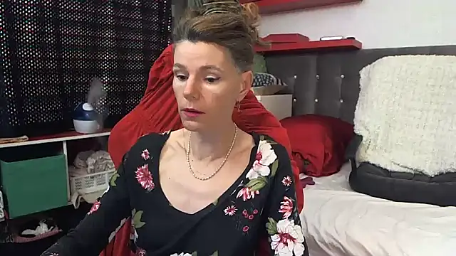 Snapshot of kellyterapy chatting on 15, 2, 2025 kellyterapy online show from 15, 2, 2025