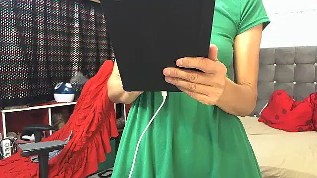 Snapshot of kellyterapy chatting on 8, 9, 2025 kellyterapy online show from 8, 9, 2025