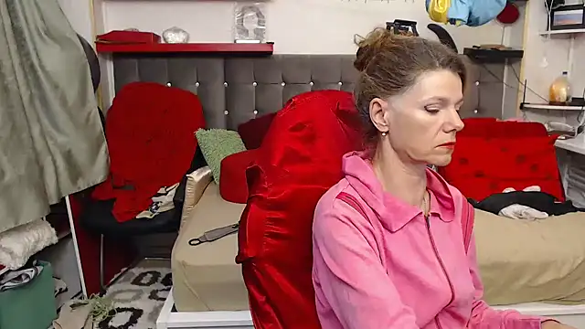 Snapshot of kellyterapy chatting on 5, 10, 2025 kellyterapy online show from 5, 10, 2025