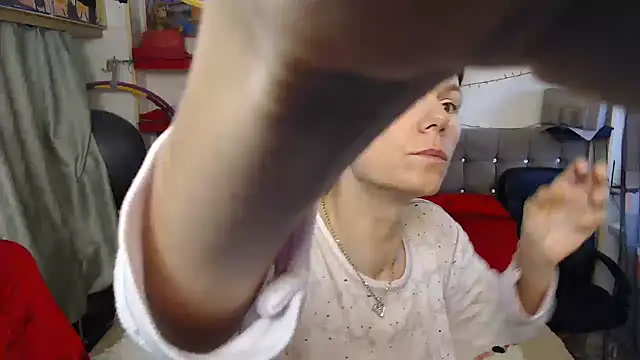 Snapshot of kellyterapy chatting on 12, 10, 2025 kellyterapy online show from 12, 10, 2025