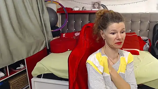 Snapshot of kellyterapy chatting on 16, 10, 2025 kellyterapy online show from 16, 10, 2025