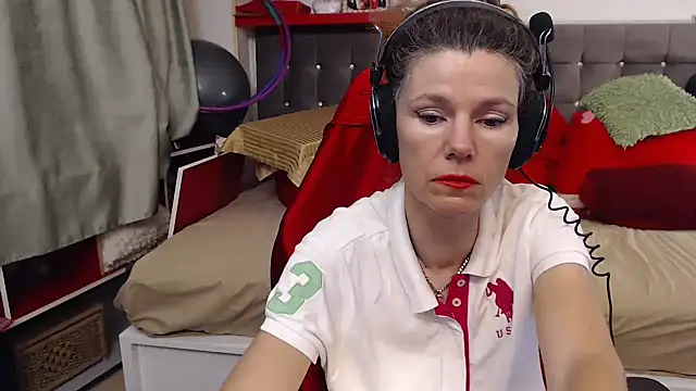 Snapshot of kellyterapy chatting on 4, 11, 2025 kellyterapy online show from 4, 11, 2025